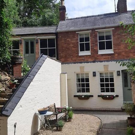 Beautiful Georgian Cottage Within A Private Walled Garden Oakham Exterior photo