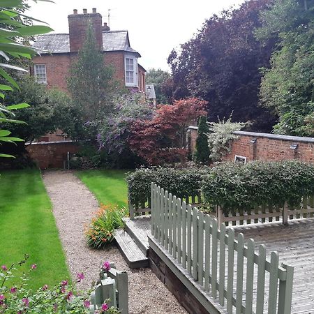Beautiful Georgian Cottage Within A Private Walled Garden Oakham Exterior photo