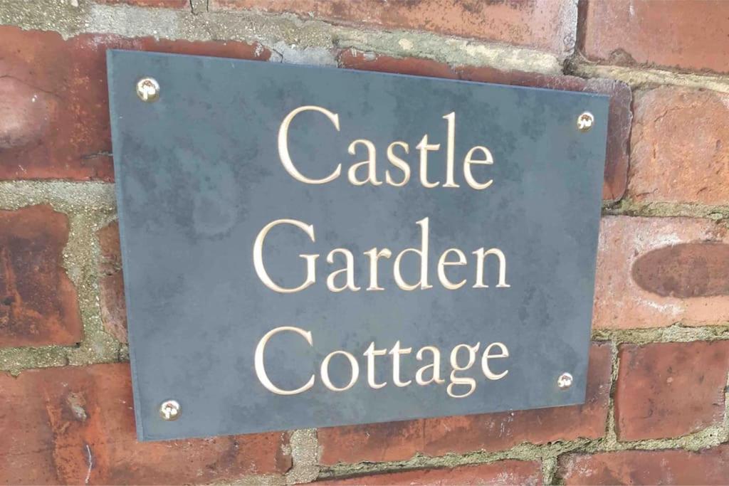 Beautiful Georgian Cottage Within A Private Walled Garden Oakham Exterior photo